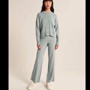 Abercrombie Soft AF Ribbed Blue Sweater Lounge Set